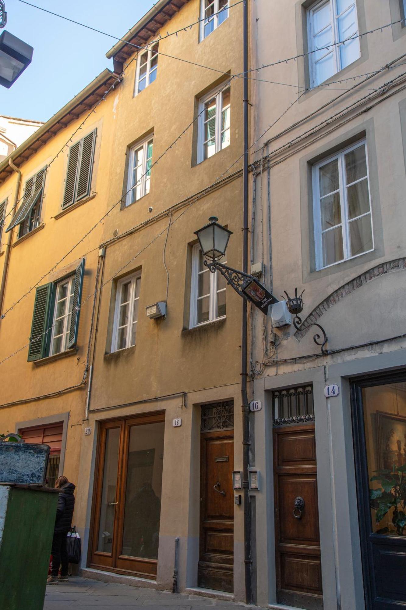 Nido Sui Tetti Di Lucca, Romantico E Centralissimo Apartment *